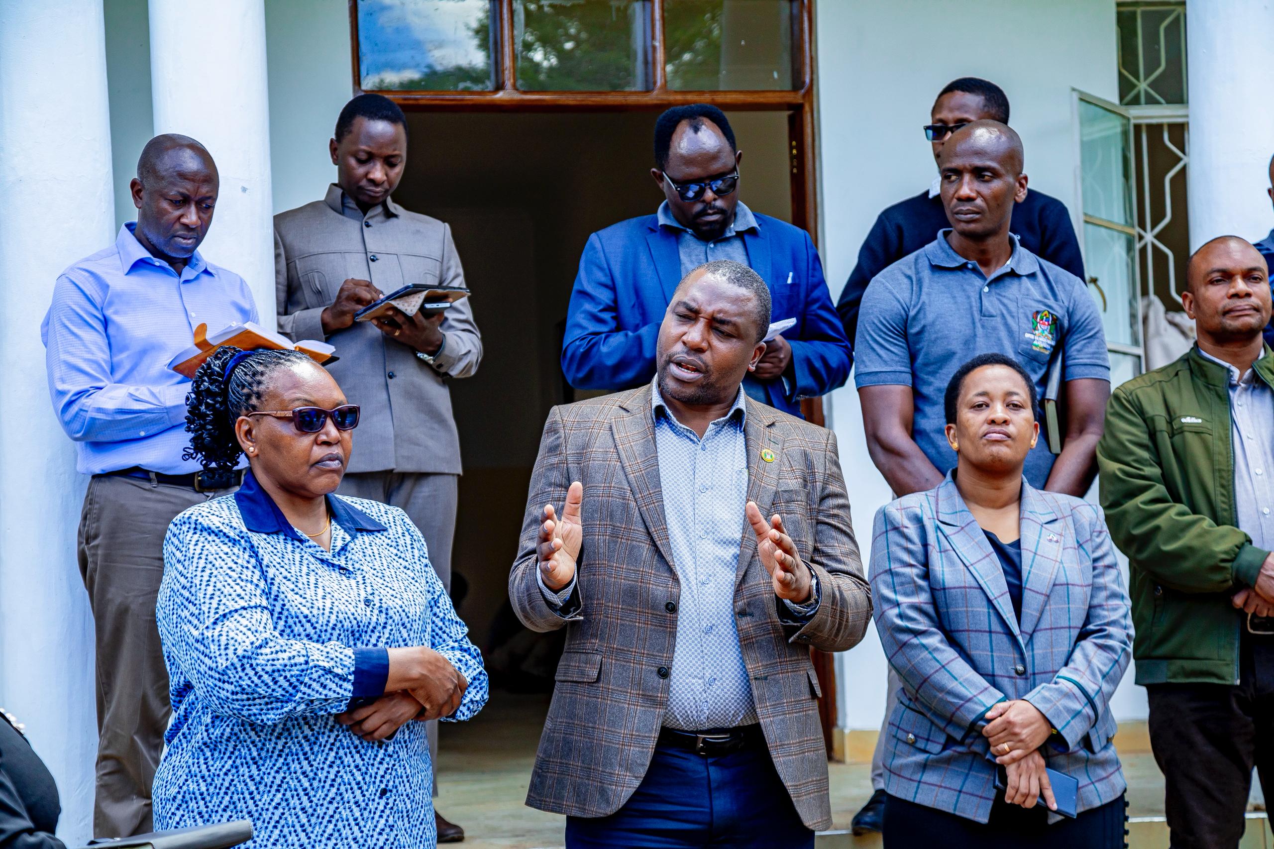 RAS ARUSHA AAGIZA KUKAMILIKA UKARABATI WA JENGO LA OFISI YA DC MONDULI