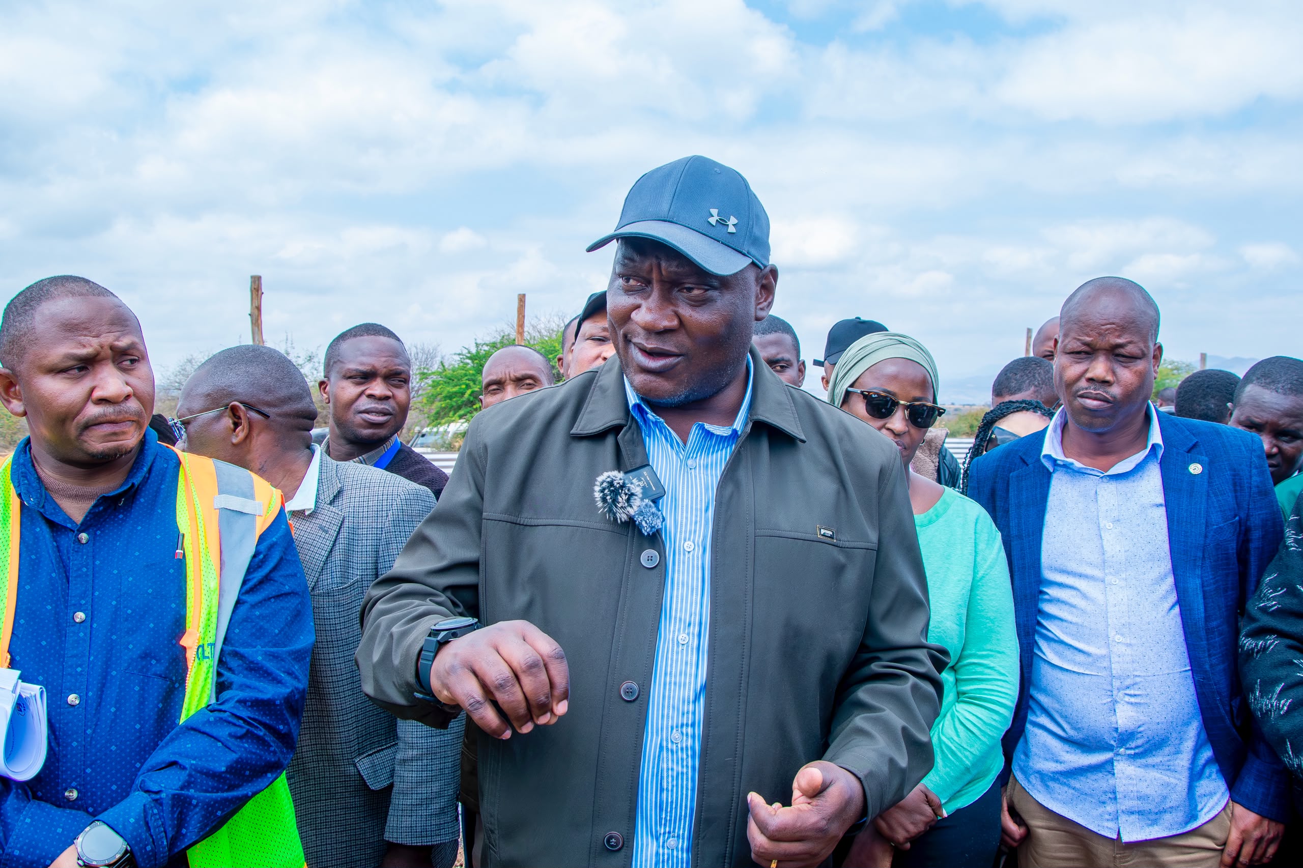 WAZIRI WA KILIMO AGIZA KUKAMILISHA UJENZI WA SOKO LA VITUNGUU MANG'OLA