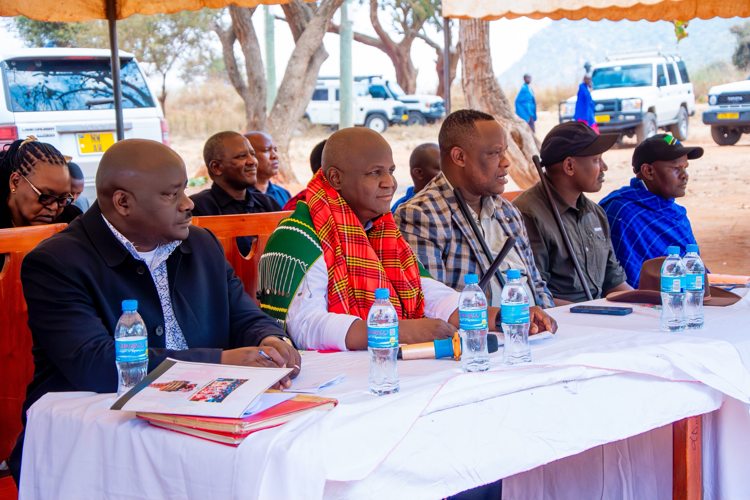 MHE. KASPAR MMUYA AJENGEA WANANCHI UELEWA WA MGOGORO WA ARDHI DHIDI YA MWEKEZAJI NA WANANCHI