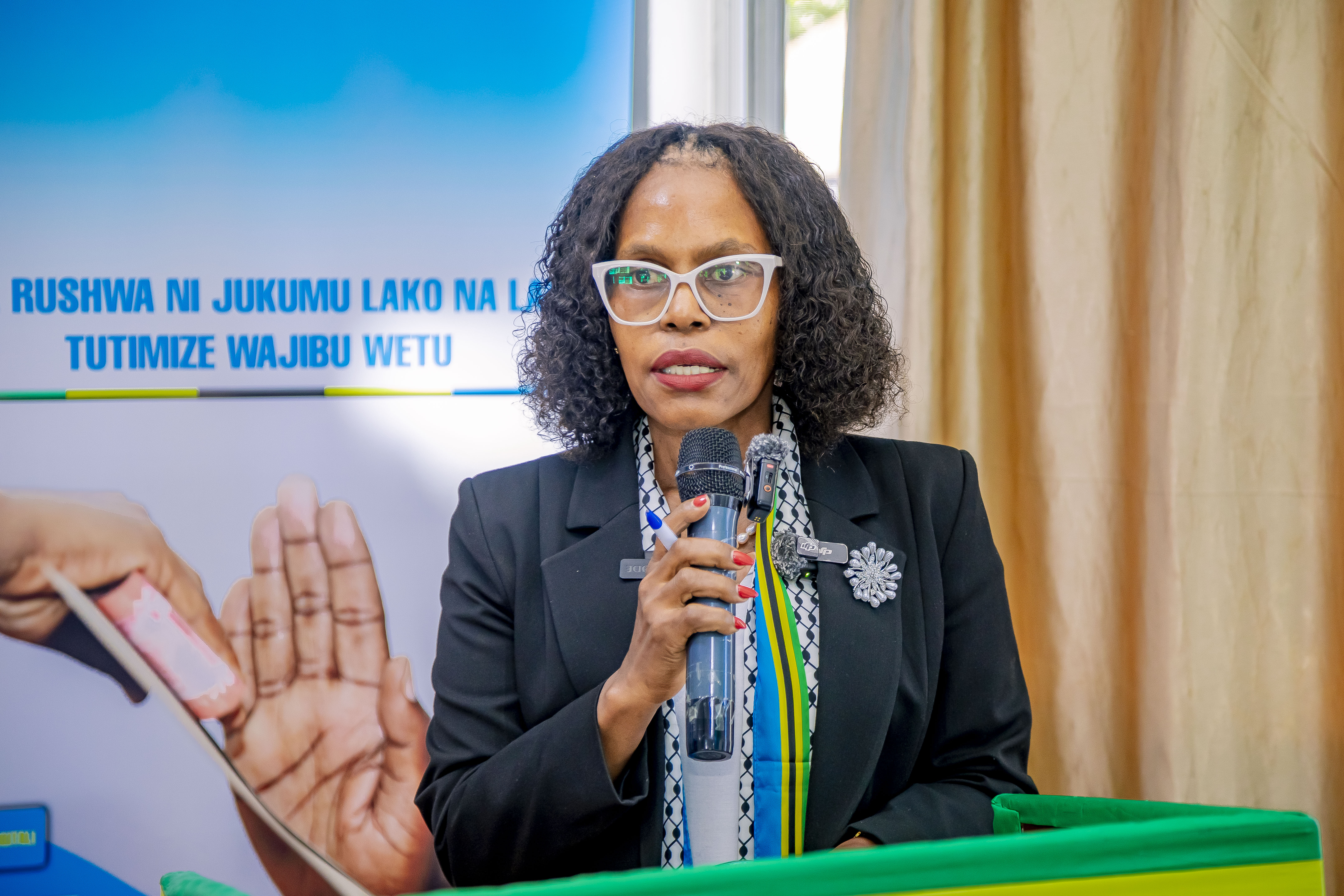 TAKUKURU YAFANYA WARSHA NA VIONGOZI WA TAASISISI ZA UMMA MKOA WA ARUSHA