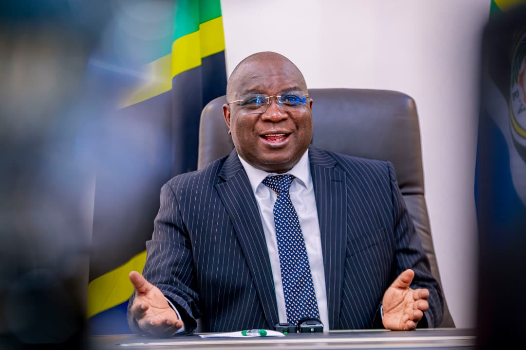 RC MAKALLA APONGEZA TANZANIA SAFARI CHANNEL KUTANGAZA UTALII
