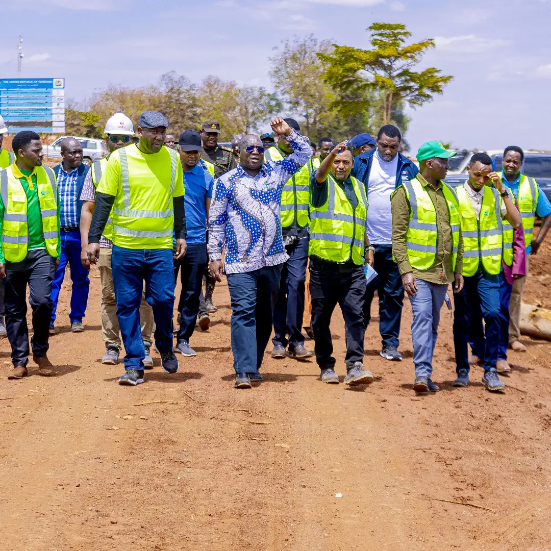 RC MAKALLA AKAGUA UJENZI WA UPANUZI UWANJA WA NDEGE MANYARA